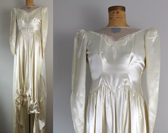 Vintage 1940s Wedding Dress | Size XS Petite | Liquid Satin