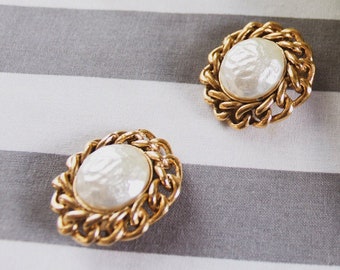 Golden Pearlescent Earrings | Clip Ons | No Pierce Earrings | Vintage Soft Girl Earrings | Cottage Core | Gold Tone Earrings | Faux Pearls