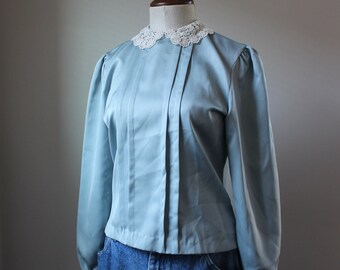 Vintage Lace Collar Blouse | Pleated Puffy Sleeve Blouse Light Blue 1980s 80s Vintage Long Sleeve Shirt College Town Size 9/10 M