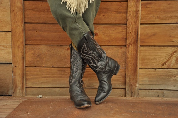 Sz 10 Vintage Corral Boots Black Cowboy Boots Wome