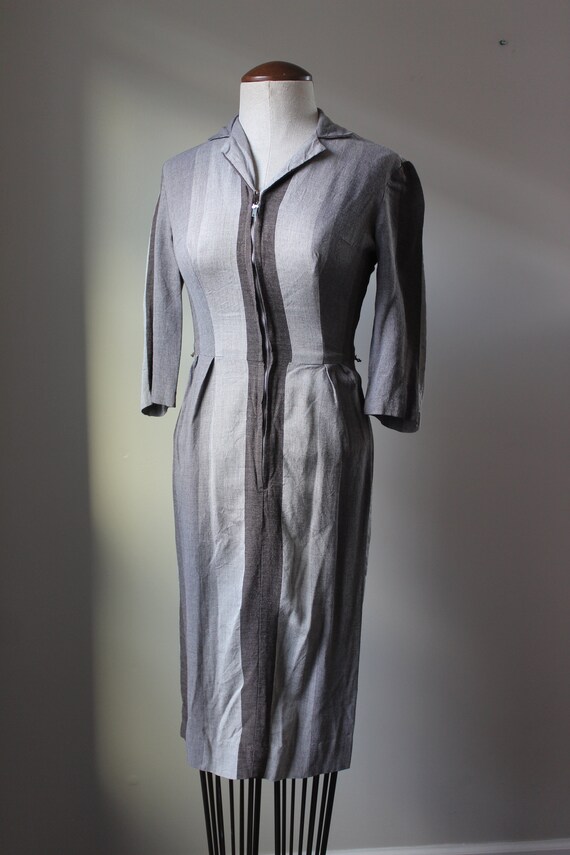 Vintage Home-Sewn Grey Dress | 1950s Gray Zip Dow… - image 2