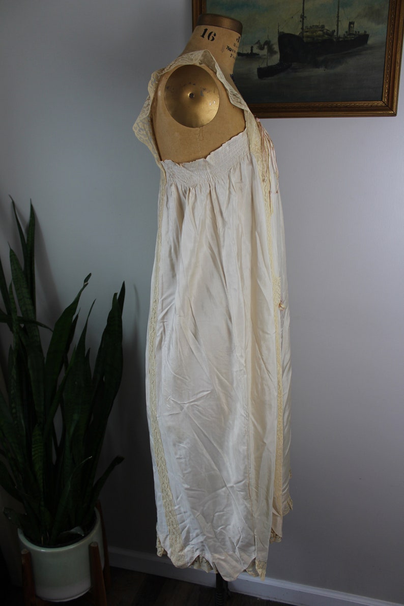 Antique 1920s Slip Dress Size M Vintage 20s Art Deco Floral Silk and Lace Flapper Underdress Slip Size Medium image 3