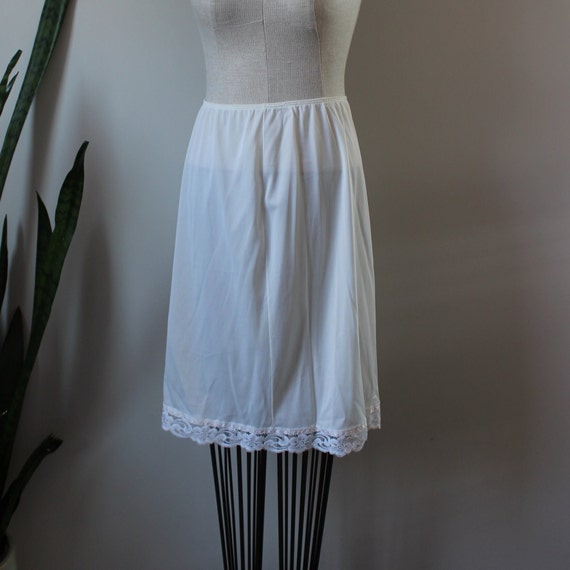 Vintage 70s Nylon Slip Skirt | Size XS 24-26 inch… - image 1