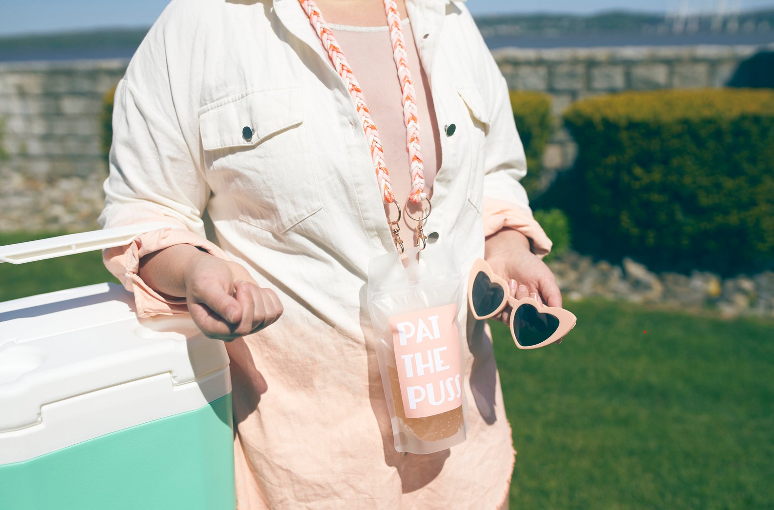Lanyard Drink Pouch Set Hands Free Drinking Necklace Drink