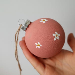 4 pack ornaments, Bohemian style ornaments, Textured bulb ornaments, Handmade, Simple, Cute, Gift idea, Flower ornaments, Holiday, Daisy
