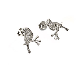 Dainty plata pájaro en los pendientes de la rama / pendientes de pájaro de plata / regalo del amante del pájaro / pendientes de animales de plata