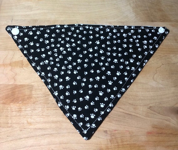 paw print bandana