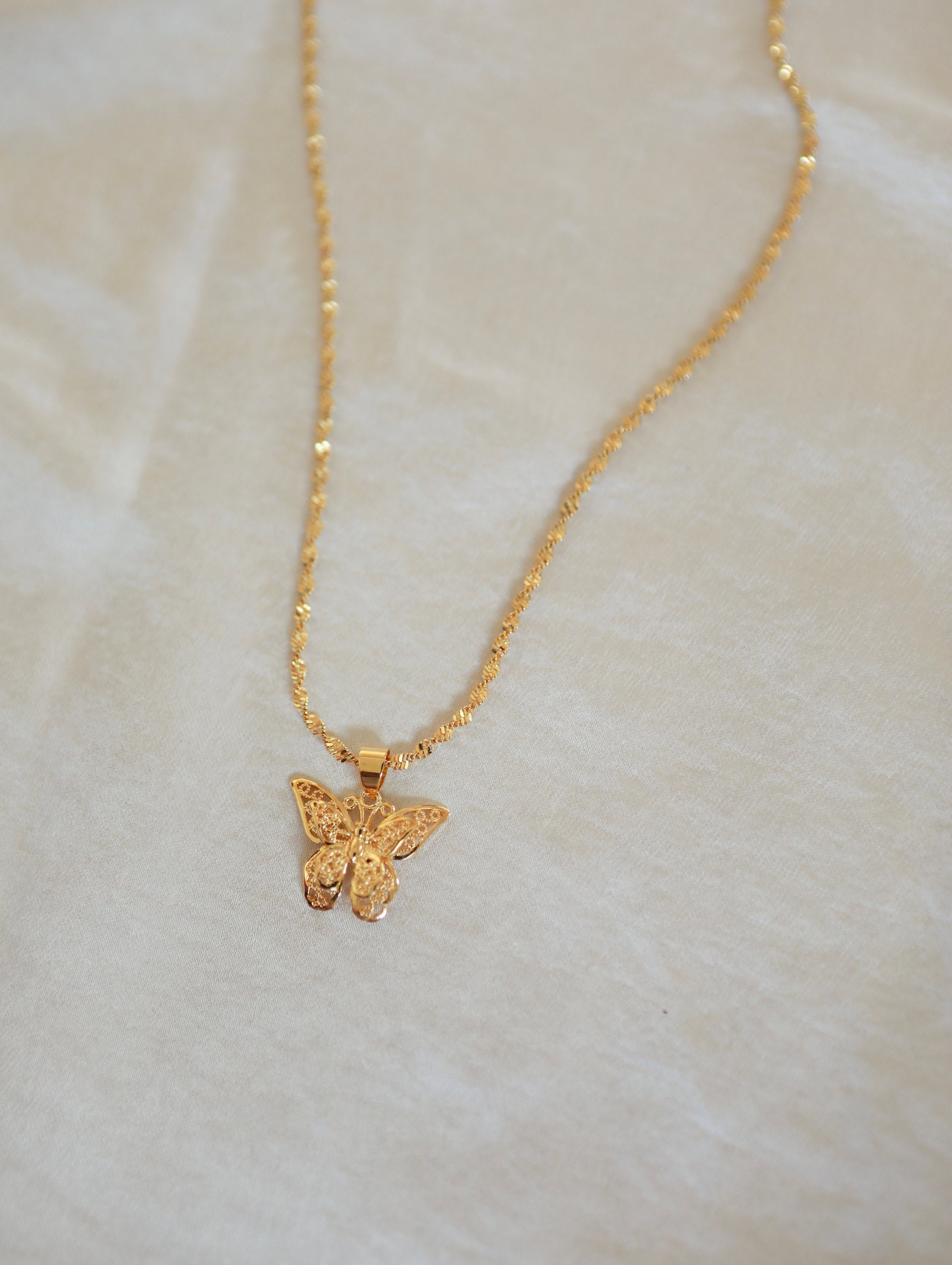 24K Gold Butterfly Thin Layer Necklace – Cutethingscommin