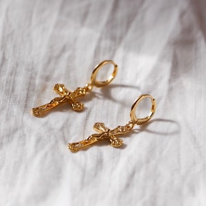 Cross Huggie Hoop Earrings Gold Plated Huggies Dainty Hoops with Hanging Gothic Jesus Charm