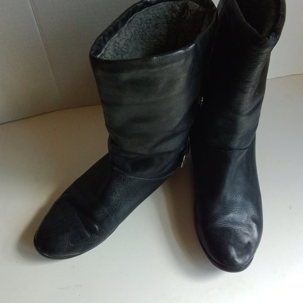 Vintage Black Italian Leather Boots Fleece Lined/Size 41/Medieval/Renaissance Faire/Jester/Bohemian/Pirate/Fantasy/Woman Size 10