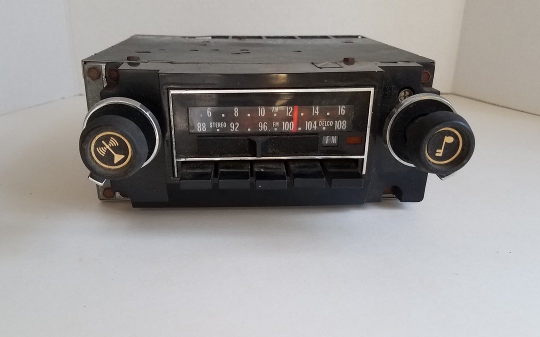 Vintage Delco AM/FM Stereo Push Button Radio 41BFM2 - Etsy