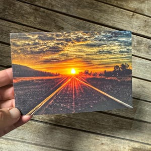 Fotografia del tramonto / Fotografia ferroviaria / Cartoline fotografiche panoramiche / Appassionati di treni / Arte del Montana