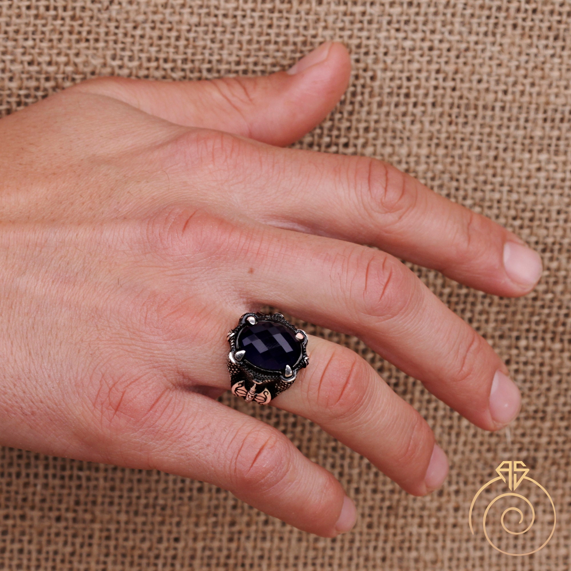 Zilveren saffier blauwe ovale Diana ring