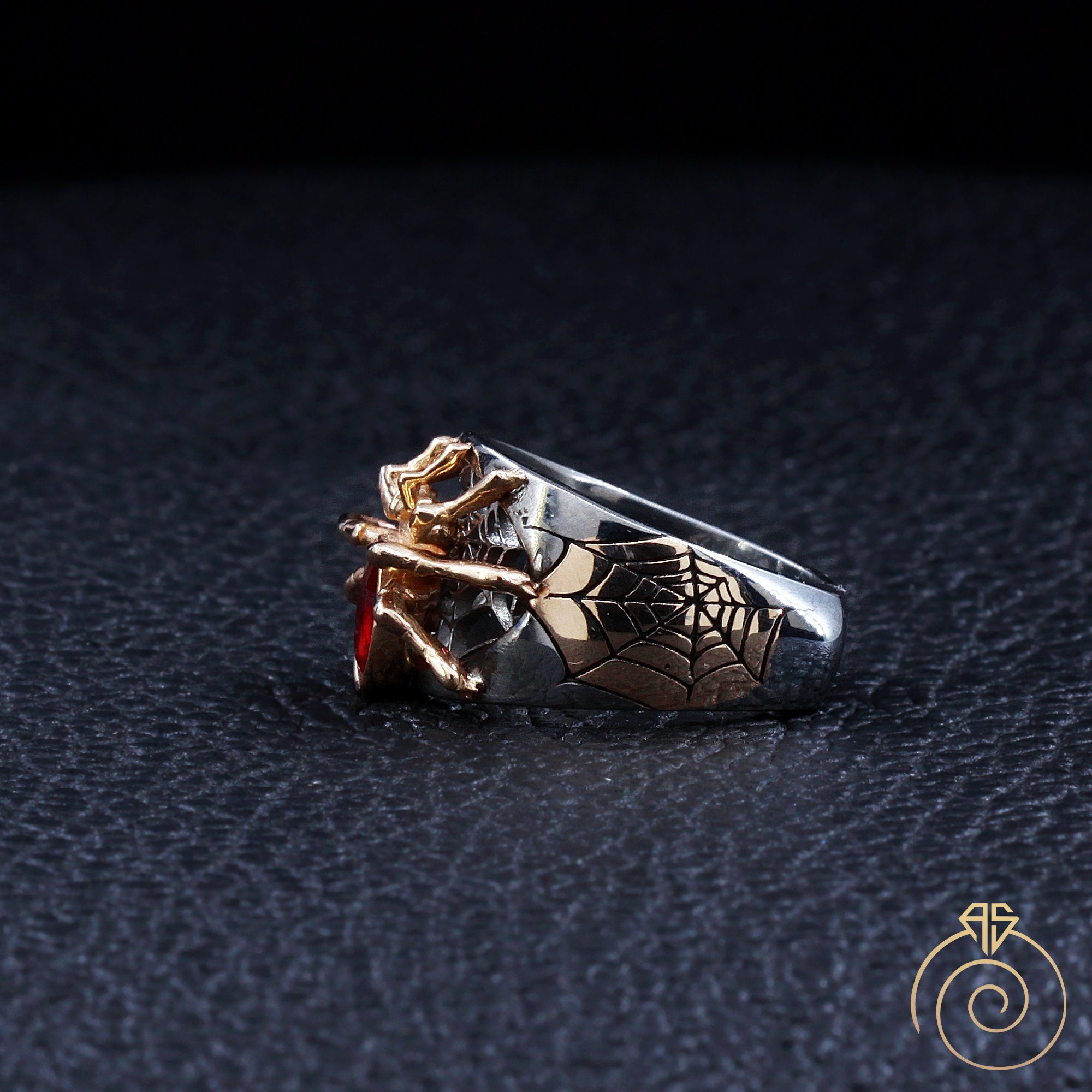 Mystery Gold Spider Ring, Vintage Animal Signet Ruby Ring, Black 
