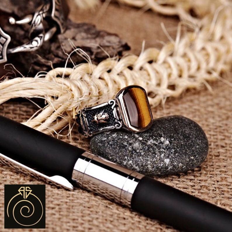 Vintage Sterling Silver Tiger Gemstone Wedding Band Men\u2019s Brown Tiger\u2019s Eye Statement Ring Customize Emblem Heraldic Vintage Jewelry Gift