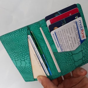 Titular de la tarjeta de crédito de cuero verde hecho a mano DOBLE LADO Genuino (cualquier color)