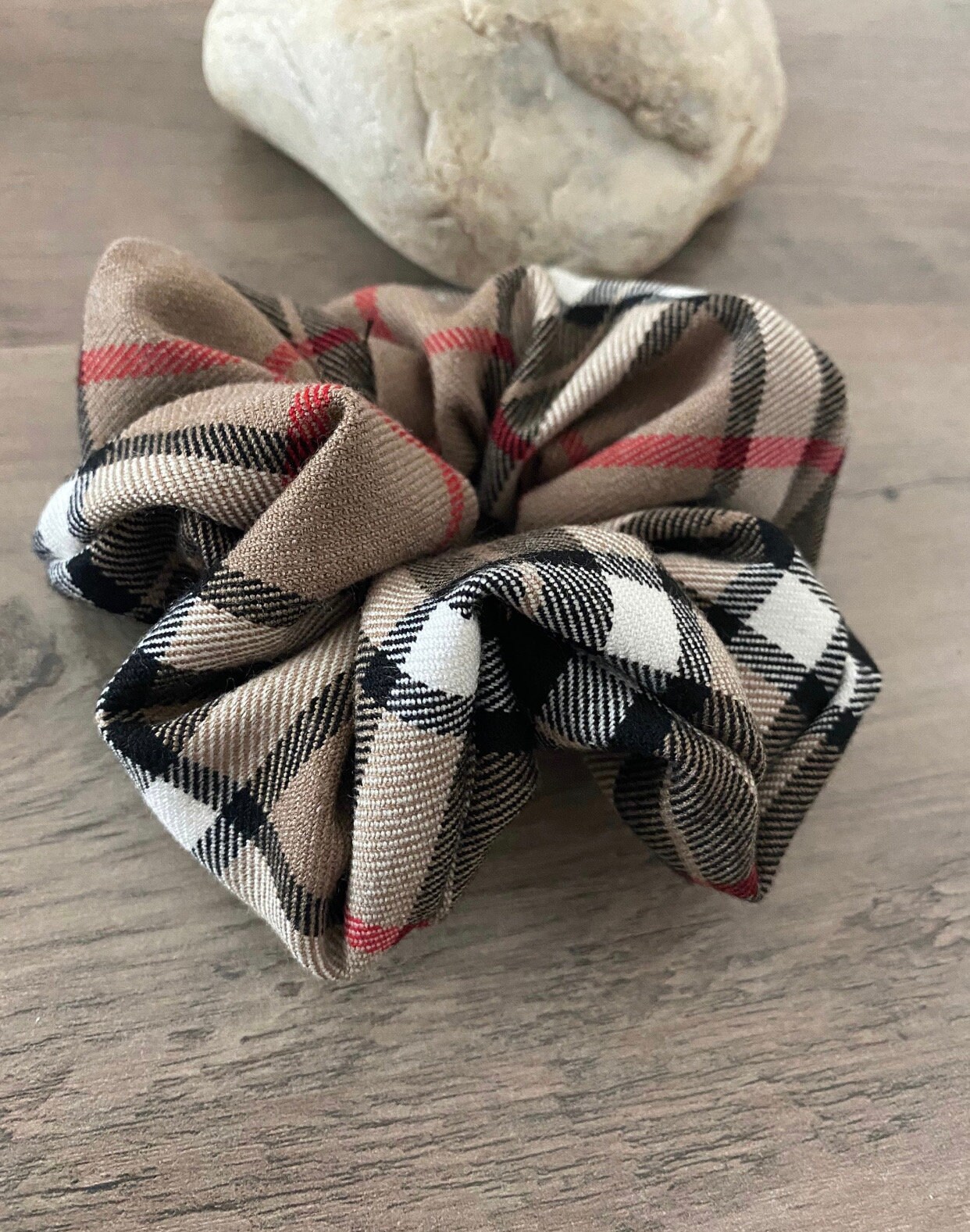 Tiara Scrunchie Xadrez Burberry Inspired