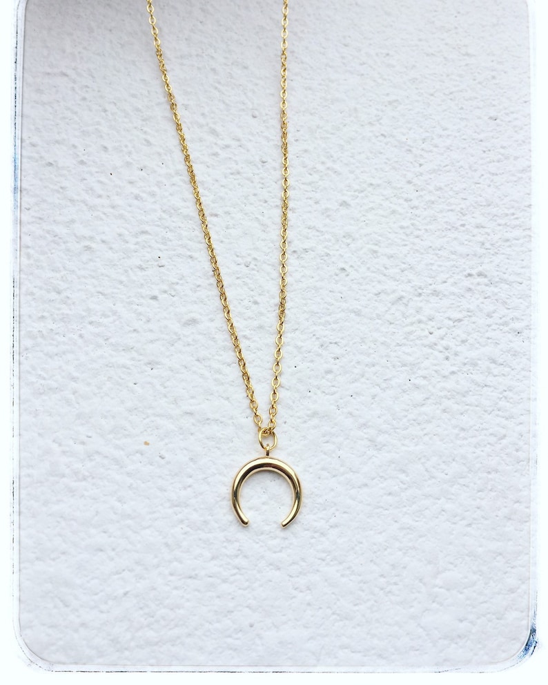 Collier À Breloques Lune Triquetra En Acier Inoxydable-Plaqué Or 18