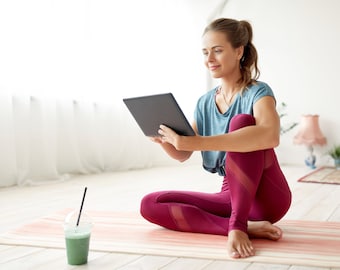 8 clases virtuales de yoga de 60 minutos cada una, individuales y privadas con un profesor de yoga certificado.