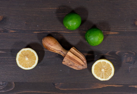 presse citron en bois d'olivier