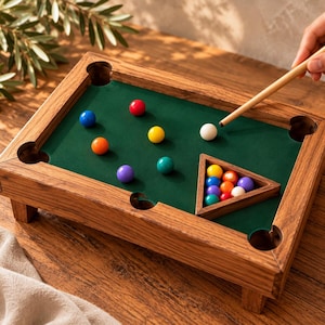 Houten mini pooltafel, handgemaakt houten biljartspel, draagbare tafelpool, uniek cadeau voor hem, decoratie voor de speelkamer met het gezin