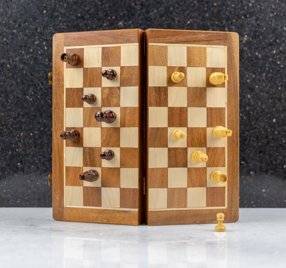 Wholesale Luxury Wooden Chess Games Set Folding Chess Board