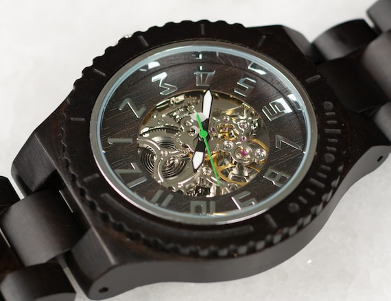 Orologi in deals legno automatici