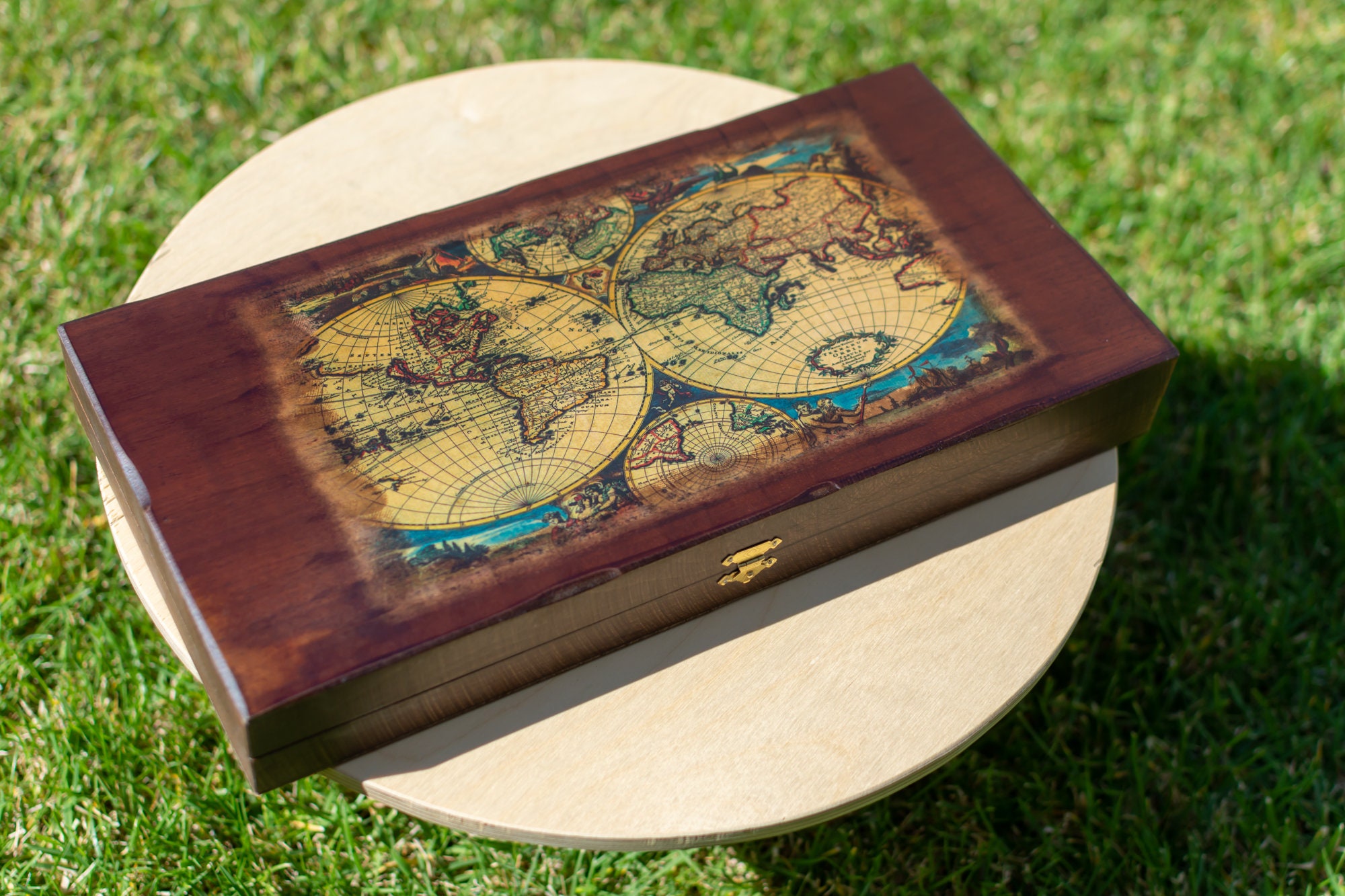 Mahagony Wood Backgammon Game Set- Gravoura - "Atlas"- Medium Size - Gifts