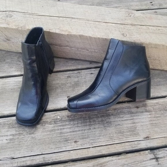 Vintage 90s Y2k Diba Black Leather Square Toe Chunky Heel Bratz
