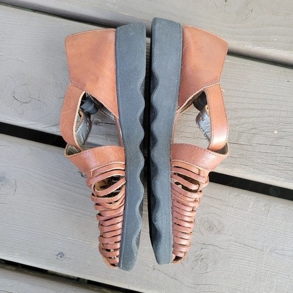 Vintage 90s Y2k Aerosoles Strappy Caged Huarache Buckle