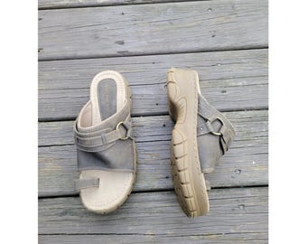 Vintage Y2K Lower East Side Platform Sandals Brown Toe Loop Chunky Slide Bratz 8