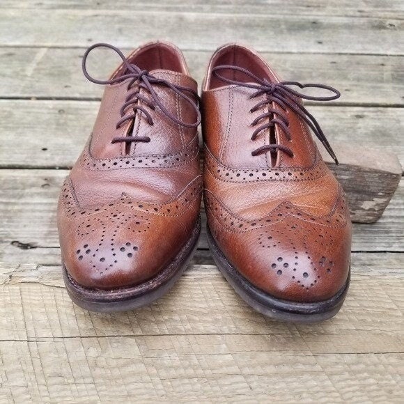 Vintage 70s Brown Leather Wingtip Brogue Vibram Sole‎ Lace-up Derby Oxfords 8 il_1080xN.5595108230_1mi2.jpg main image 2