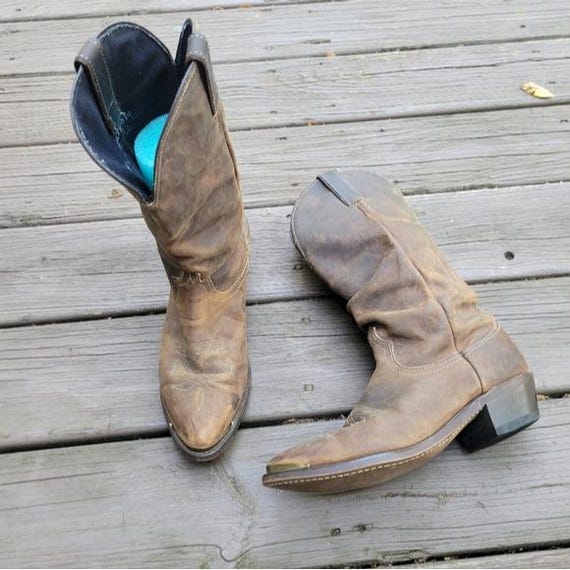 靴 VINTAGE l Strap Distressed Boots Vintage 80s Laredo Slouchy Western Boho Brown Leather Distressed