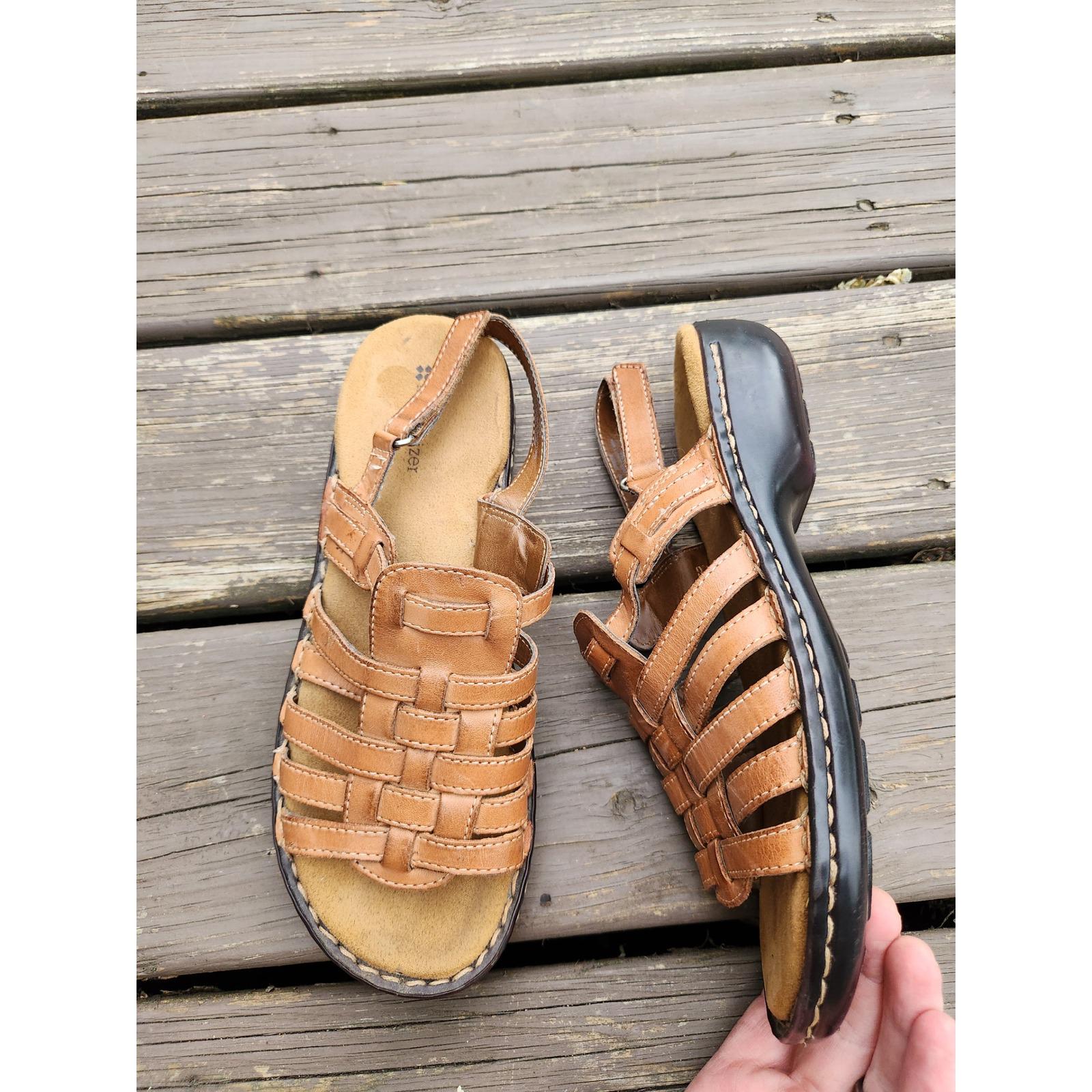 VTG Fisherman Sandals Womens 9 Brown Strappy Boho 90s Y2K Retro Jesus Sandals Style My Steve Madden Slide Sandals: Casual Summer Outfit Ideas main image 3