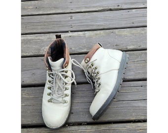 Vintage y2k Born Hiking Boots Cream Leather Lace Up Plaid Lining Grunge Size 9M