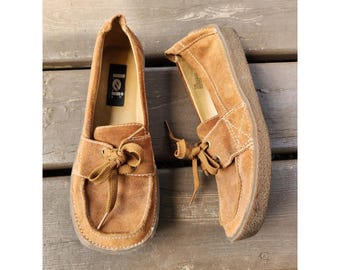 Mocasines LEI vintage de los 90, estilo Y2K, de ante color tostado, con cordones y punta cuadrada, talla 8.5 M