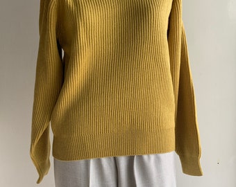 90s 2000s Hand-washable Pure Wool Unisex Sweater in Mustard Yellow/V-neck Mens Warm Pullover/Gender-Neutral Jumper/Thick Wool Knitwear/S-M