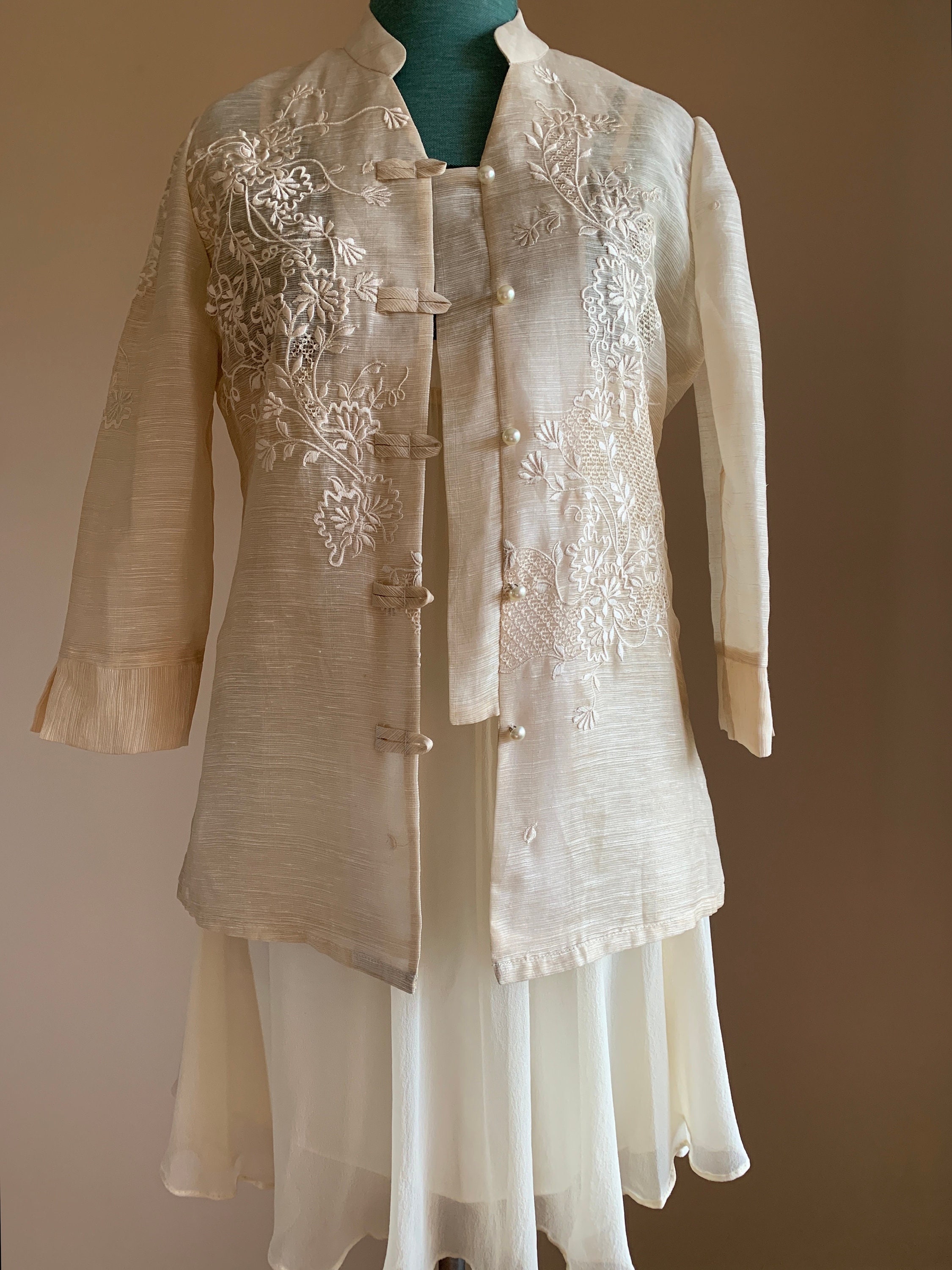 2000s Asian Embroidered Organza Blazer: Champagne Ethic Top (Size M-L)