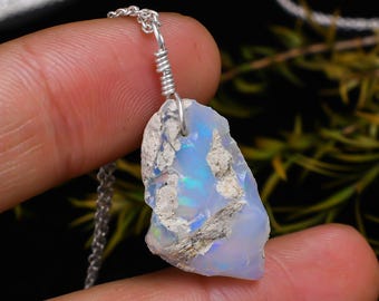 Sterlingzilveren ruwe Ethiopische opaal hanger ketting