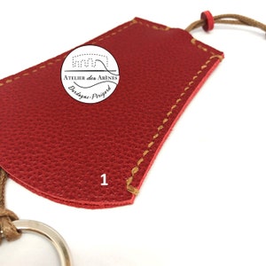BELL KEY RING in hand-stitched leather with saddle stitch image 3