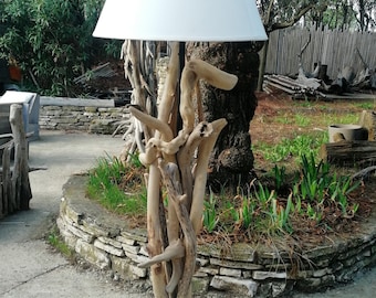 Lampadaire en Bois Flotté