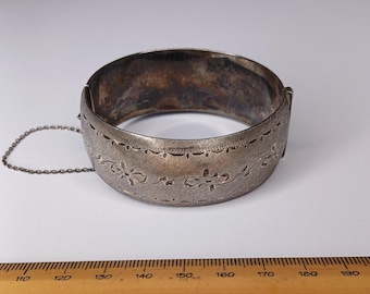 Bracciale rigido vintage Scandia in argento sterling con incisioni floreali e chiusura a cerniera – 39,6 g