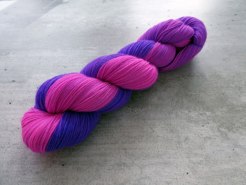 Handdyed 8020 corriedalenylon fingering weight yarn Grape Fizz