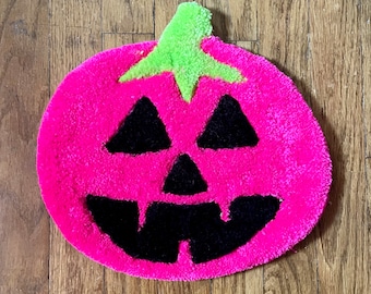 Pumpkin Rug, Halloween Rug, Pink Pumpkin, Jack O Lantern Rug, Halloween Wall Hanging, Pumpkin Wall Hanging, Pumpkin Door Decoration