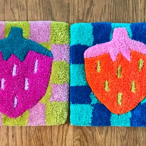 Strawberry Wall Hanging, Strawberry Rug, Tufted Wall Hanging, Tufted Strawberry rug