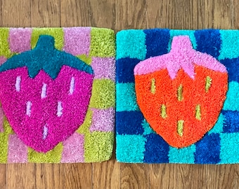 Strawberry Wall Hanging, Strawberry Rug, Tufted Wall Hanging, Tufted Strawberry rug