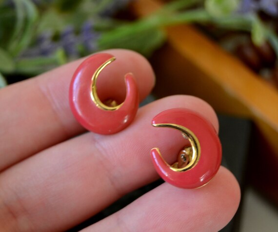 Vintage miniature clip on earrings, Pink enamel r… - image 3