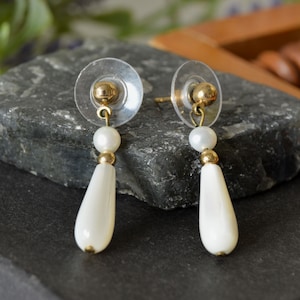 Vintage mother of pearl earrings, Minimalist drop earrings, White teardrop studs