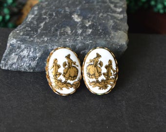 Vintage Cameo Stud Earrings: Gold Tone Courting Couple Image
