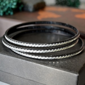 Vintage schwarz und silber Armreifen, Stack Armreife 3er Set, Signiert Western Germany